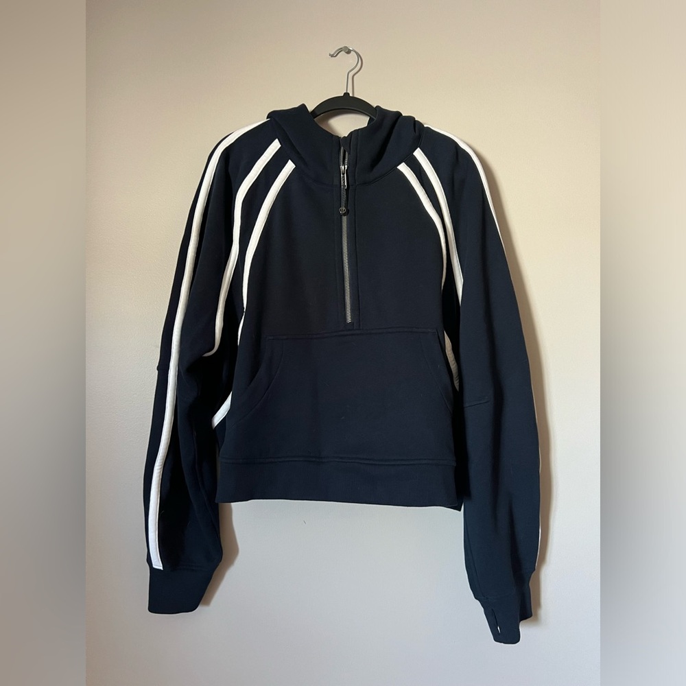 Lululemon Athletica Navy & White Cropped Oversize Hoodie - Picture 1 of 4